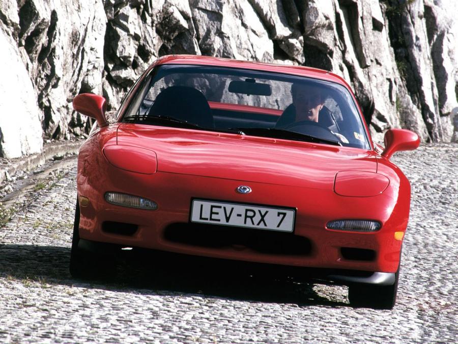  Mazda RX-7 (FD) 1991 года  (фото 7 из 16)